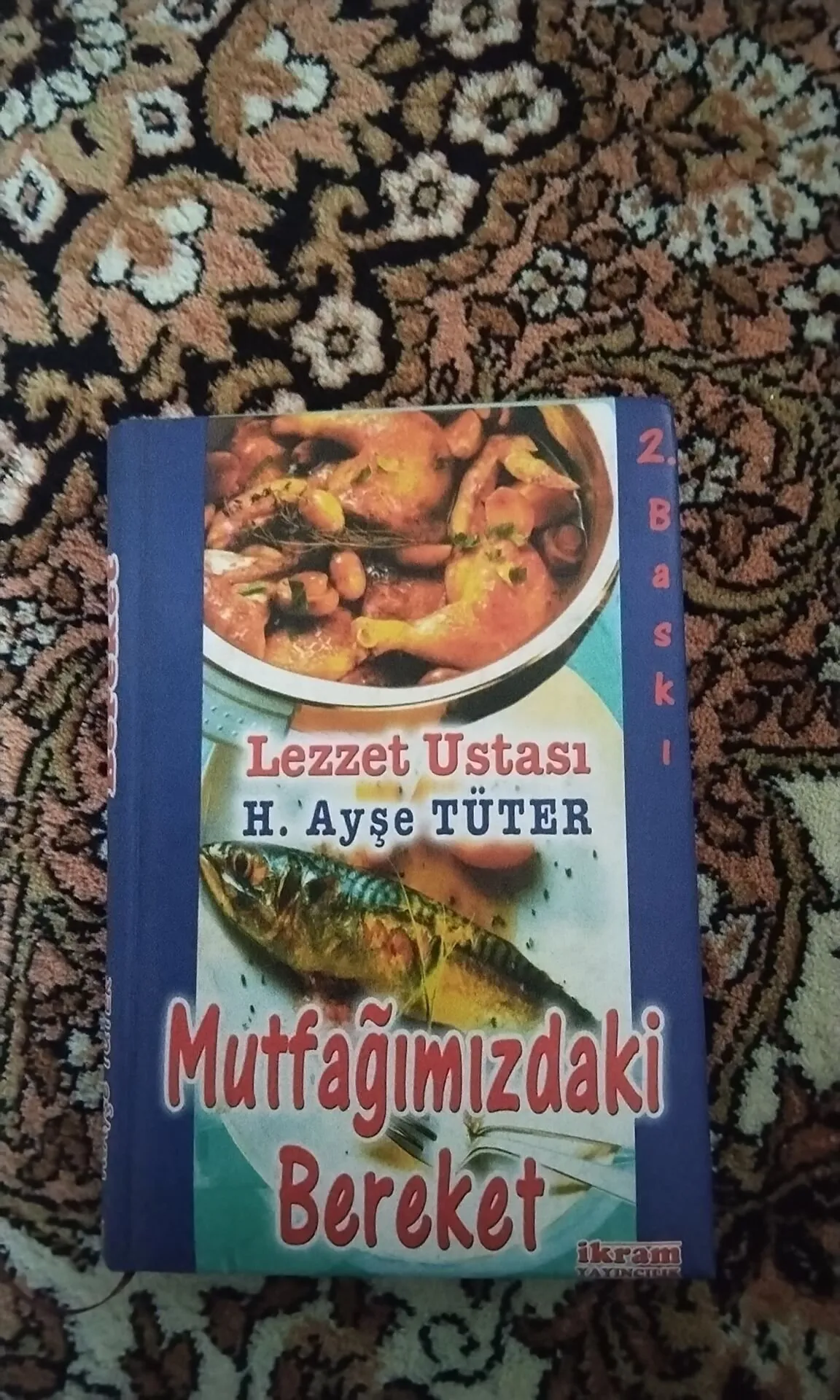 Mutfağımızdaki bereket lezzet ustası Ayşe tüter